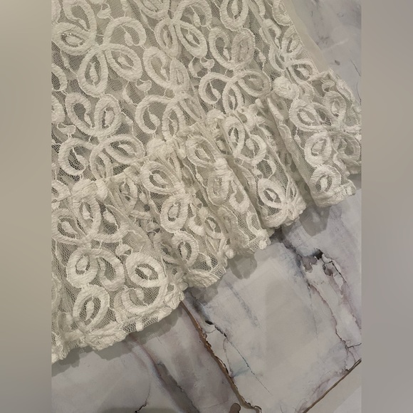 Kimchi Blue Vintage Inspired Lace Knit Top, White Size M Urban Outfitters - Picture 3 of 6